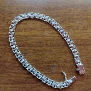 Elegant Sterling Silver Chain Bracelet